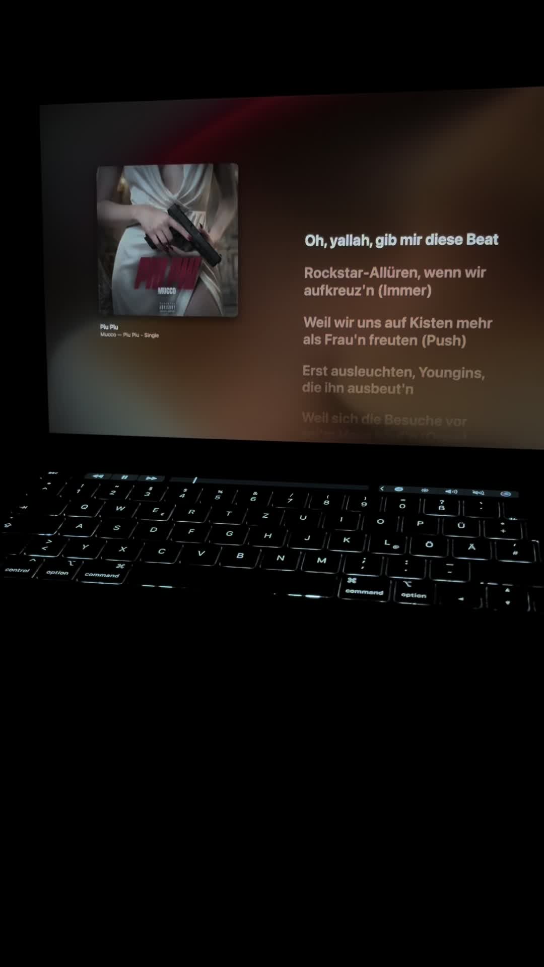 @Лёня