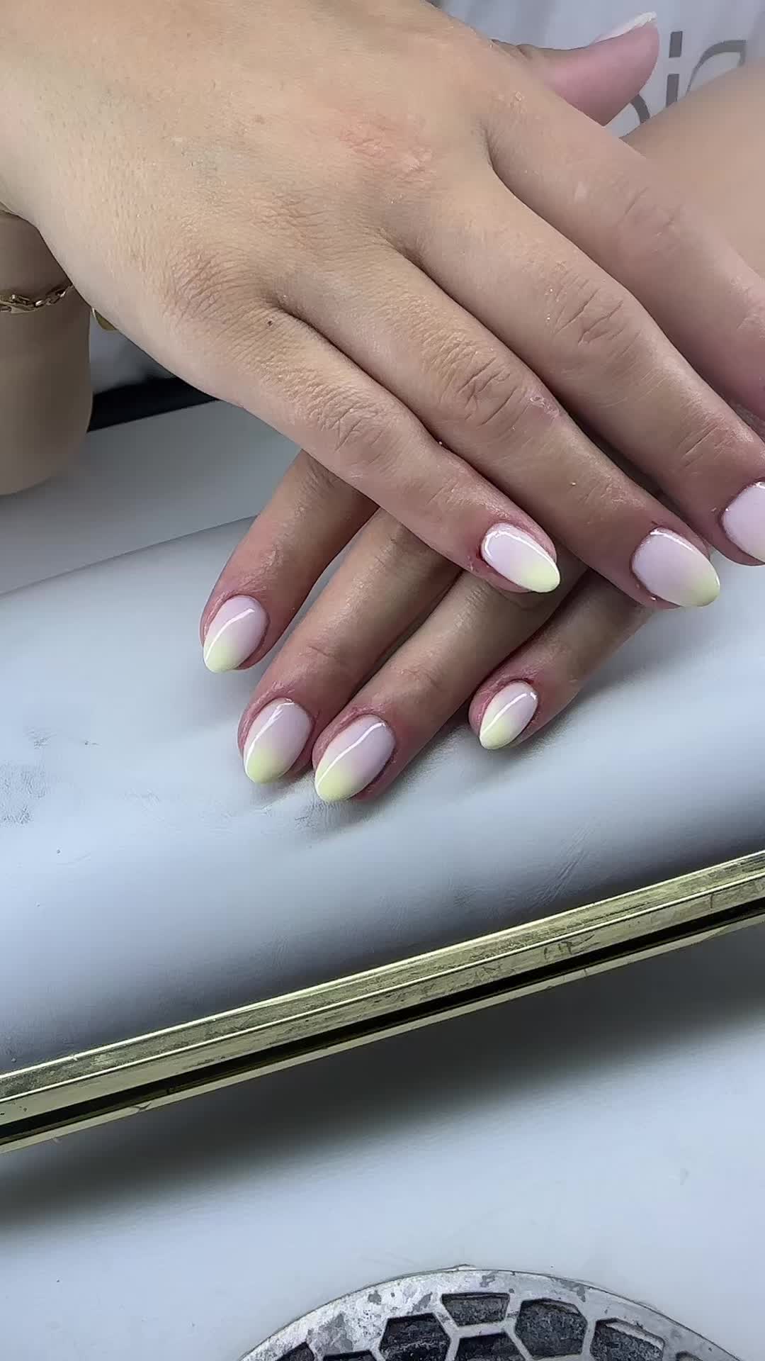 @Hairartist_nails
