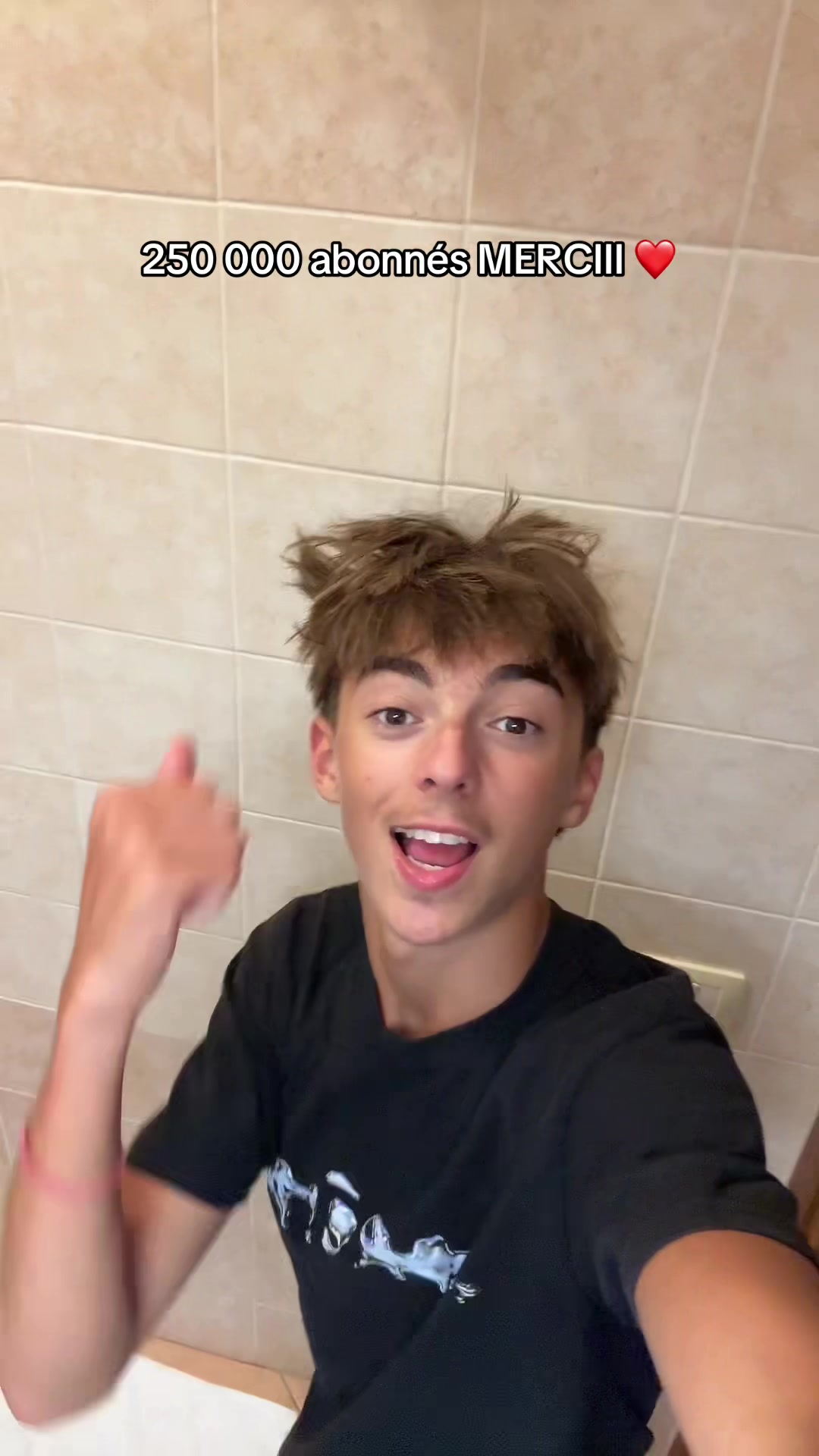 @LEVIVY