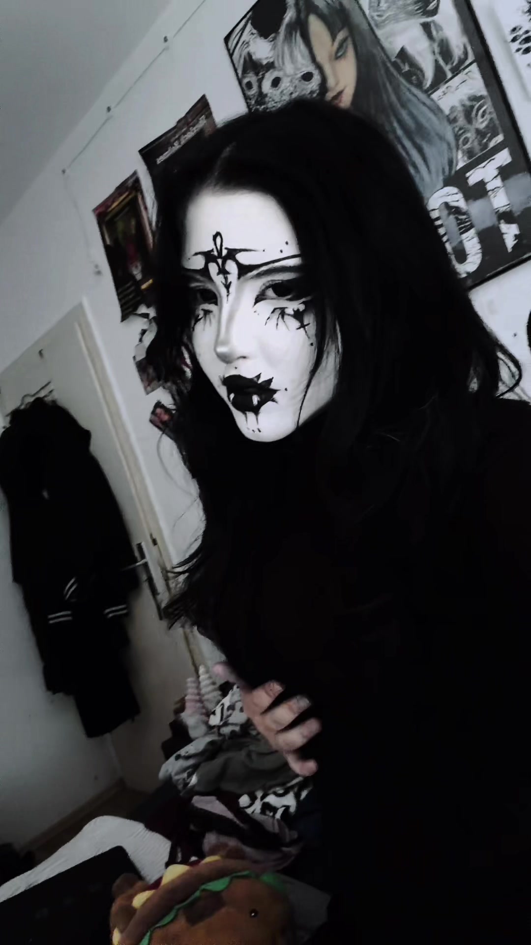 @[⛓️🕸️emily🕸️⛓️]