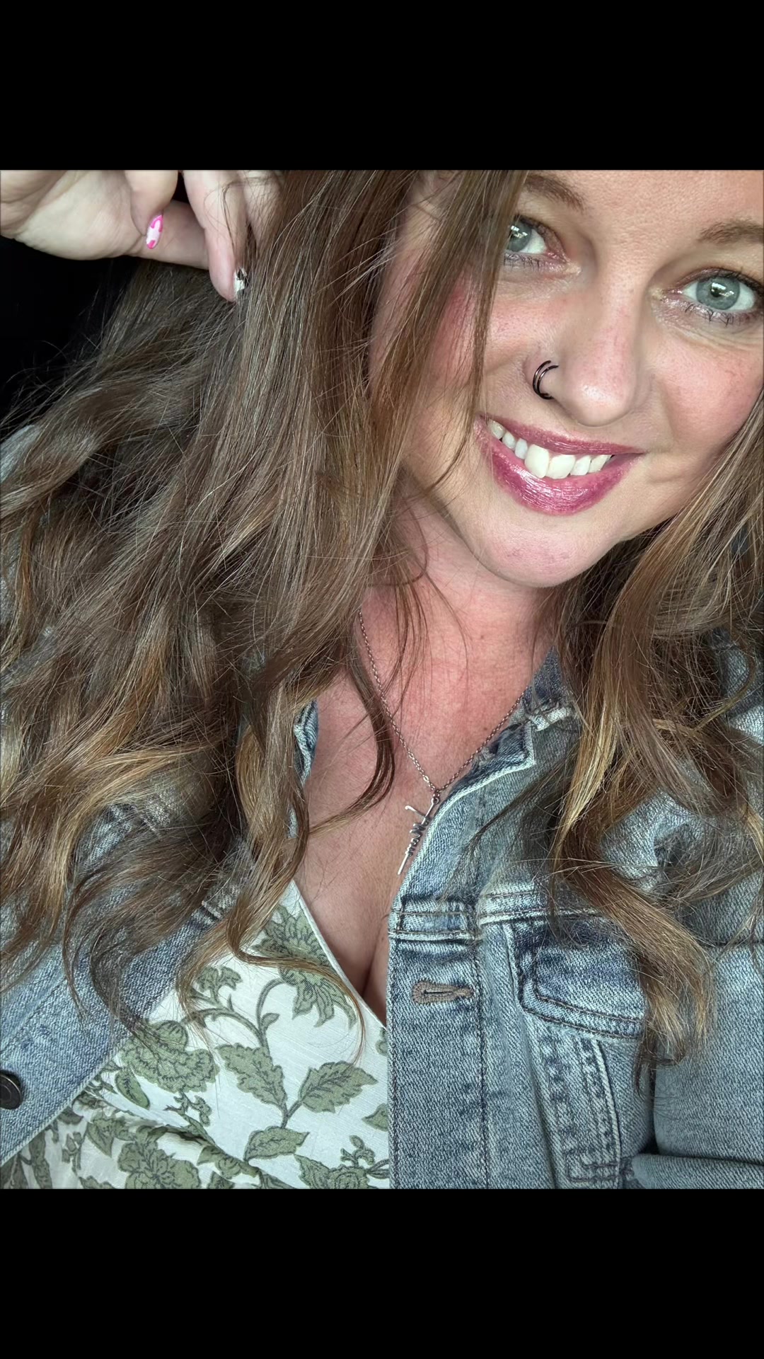 @JoanieLynn