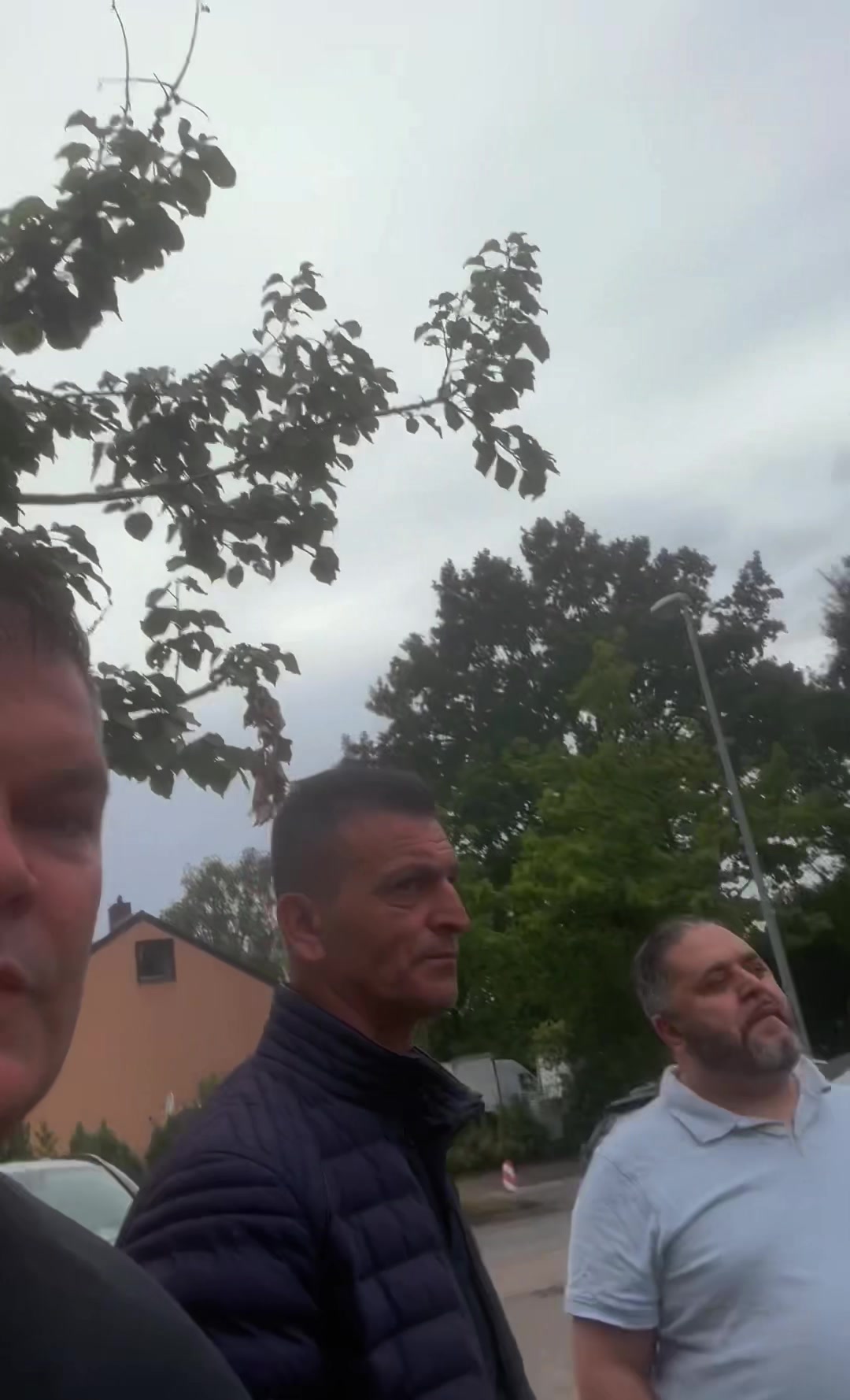 @EZiDISCHER LÖWE 🦁🫵🔥😎