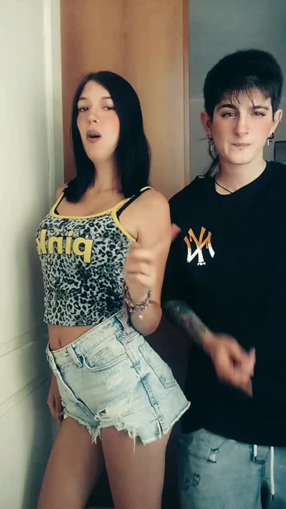 @chiaraleone
