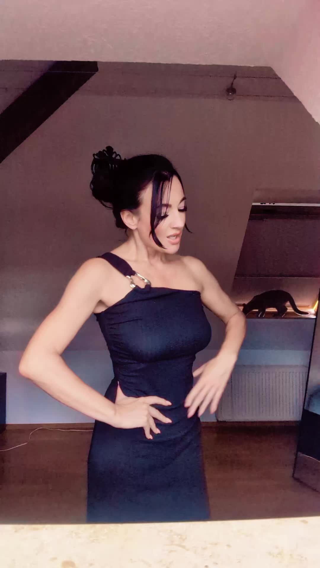 @🦋