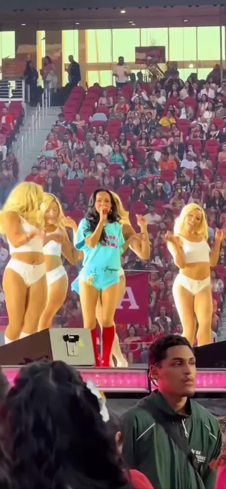 @Becky G Fan