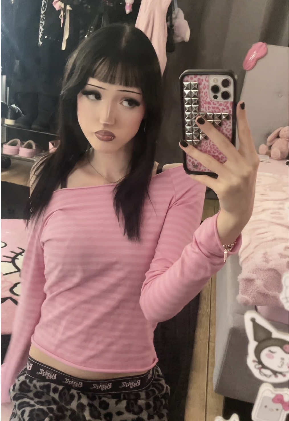 @Luzi ໒꒱