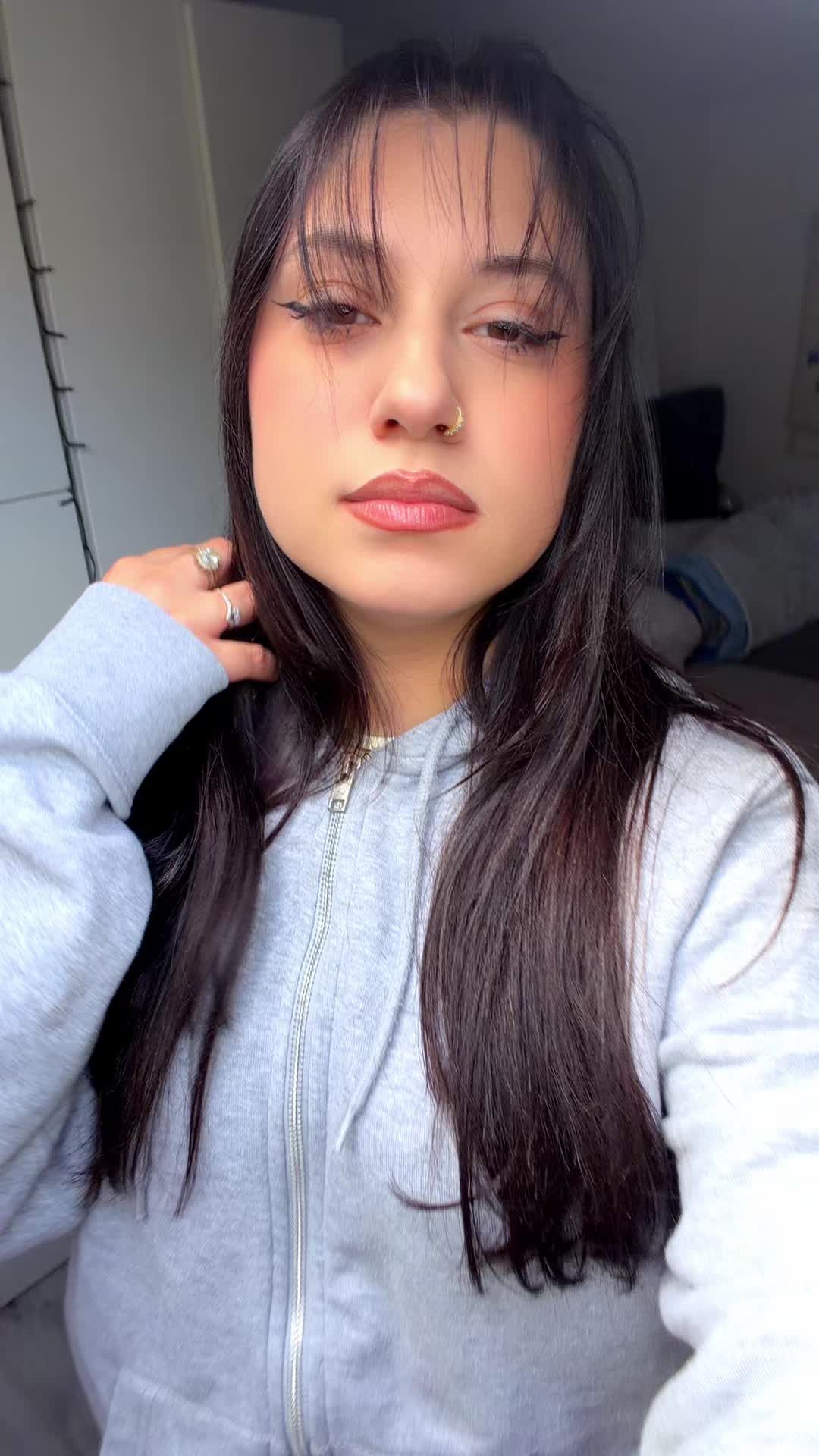 @🫂
