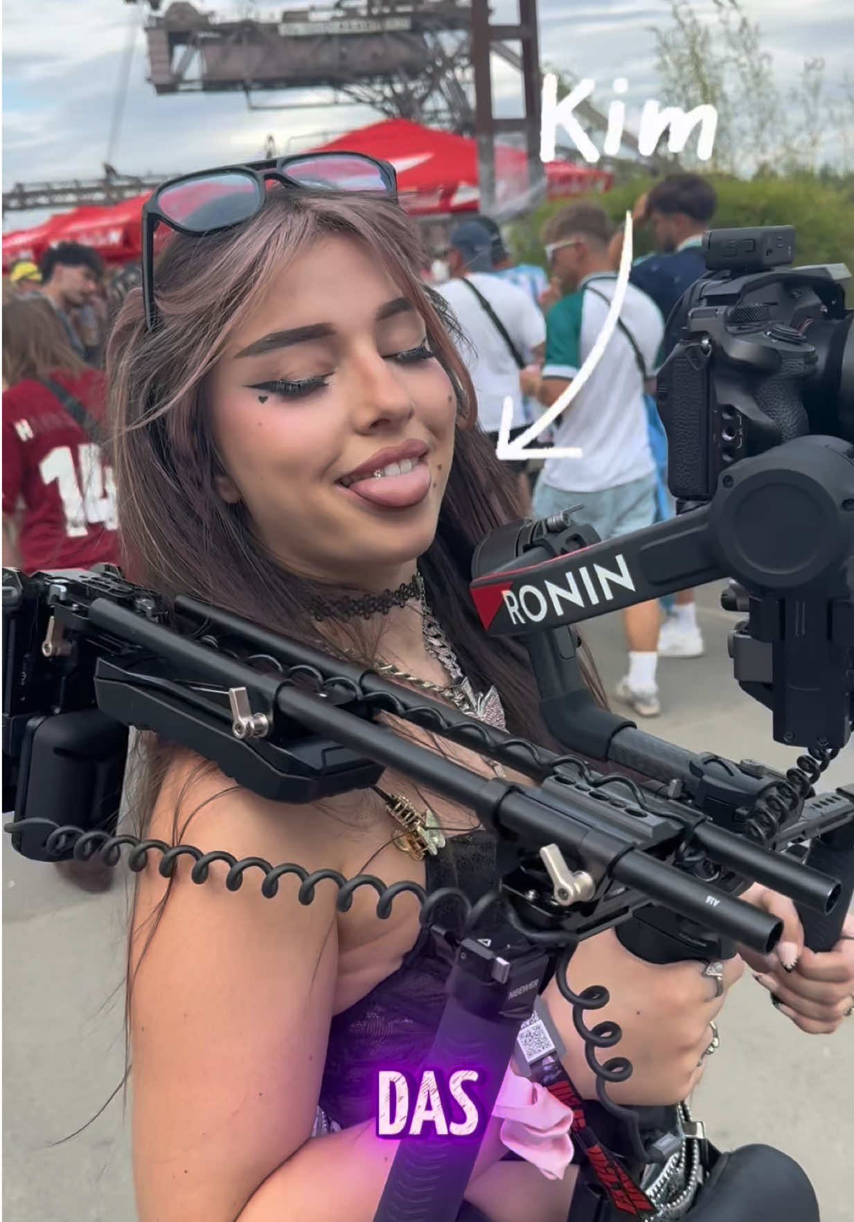 @Kim | Make Love Fake Love Mlfl