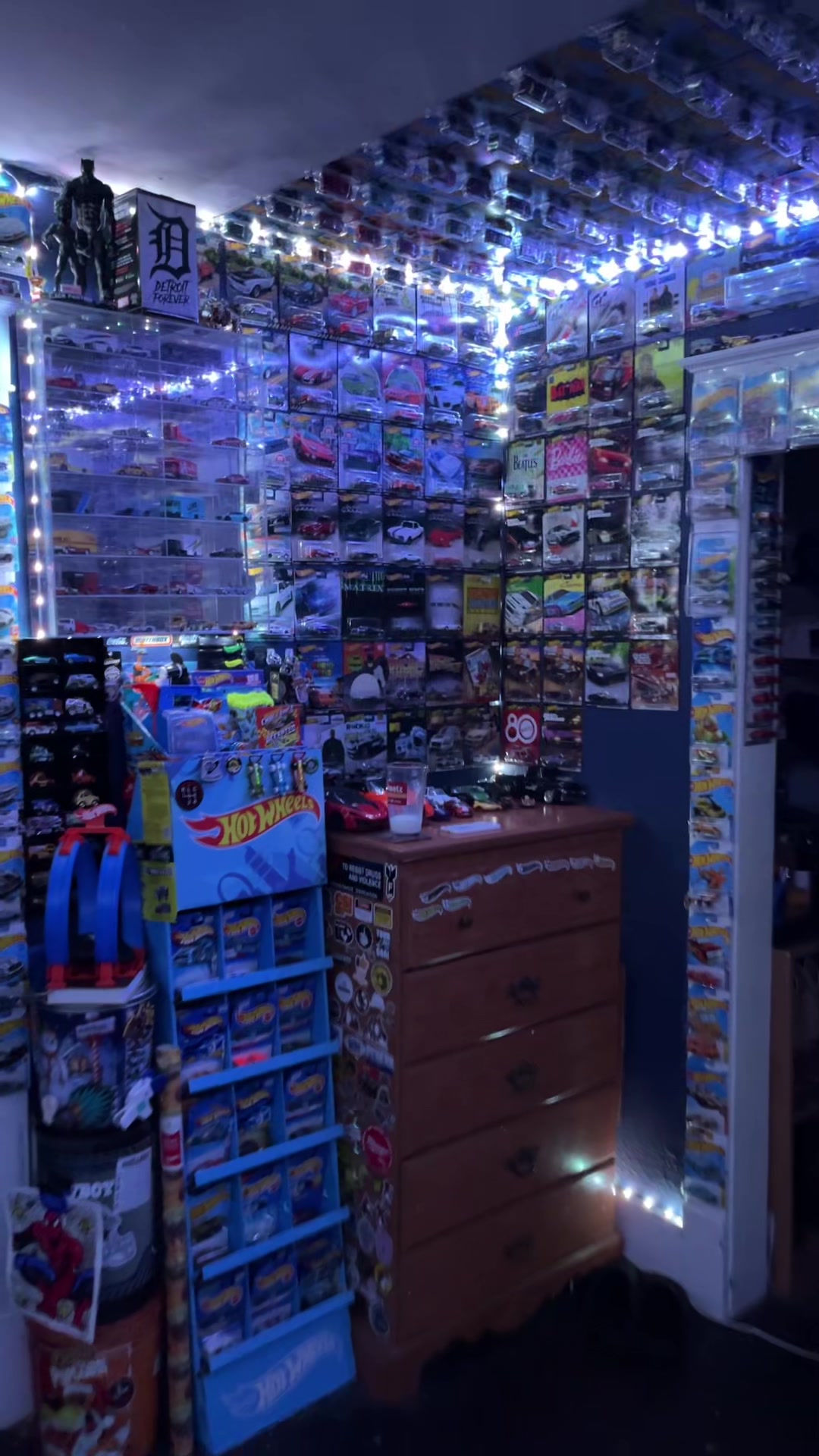 @Hotwheels•Eloyb