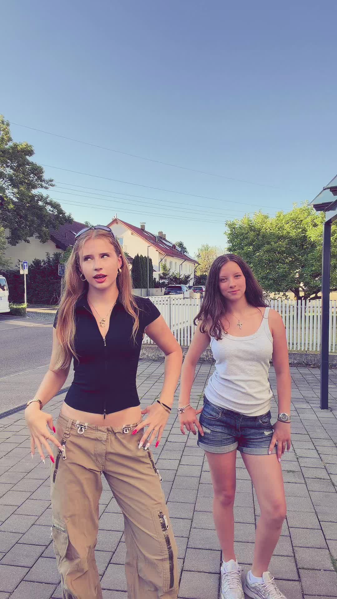 @𝑳𝑼𝑰𝑺𝑨