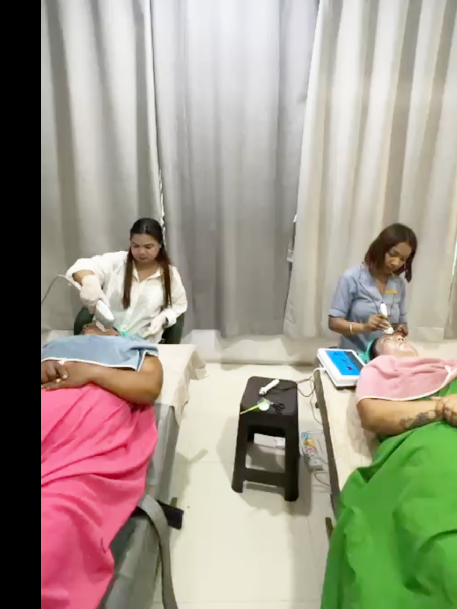 @Pesco Beauty Saloon by, Manita