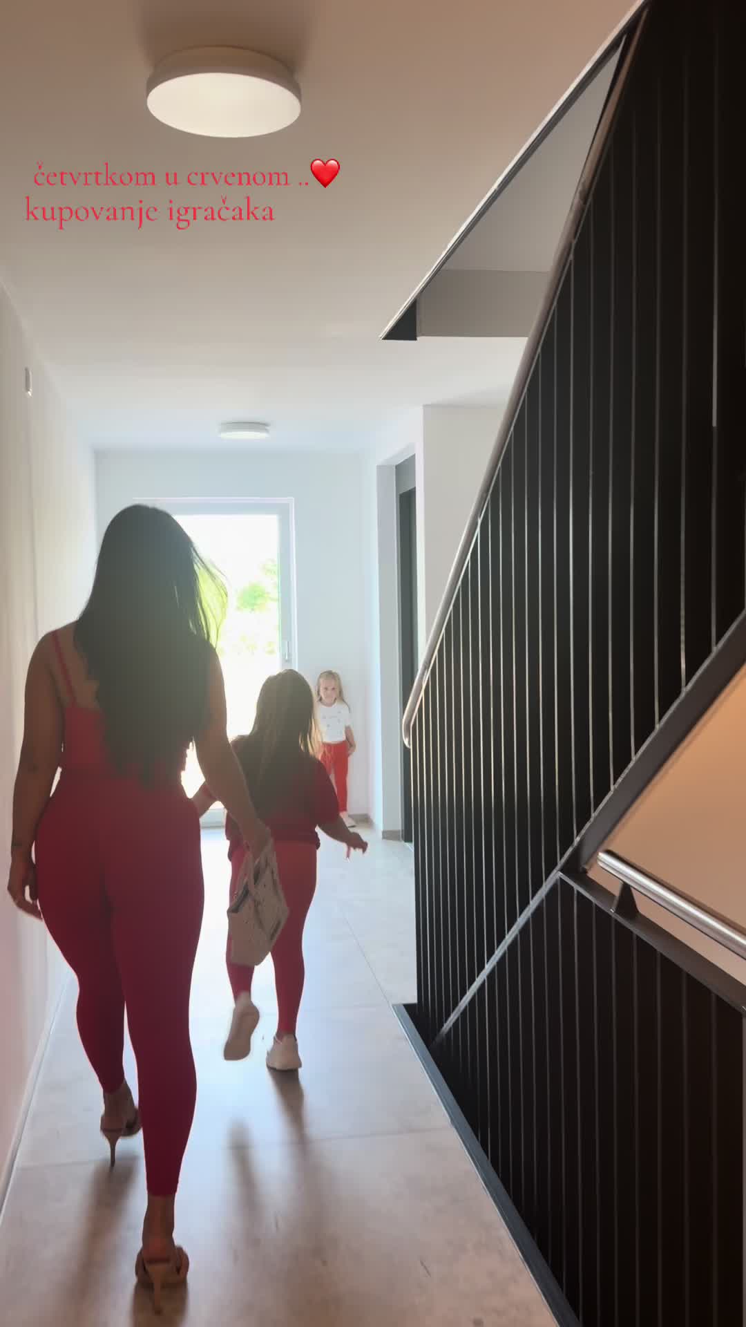 @mommyvanesaa