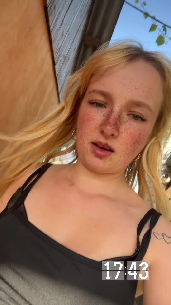 @Ana