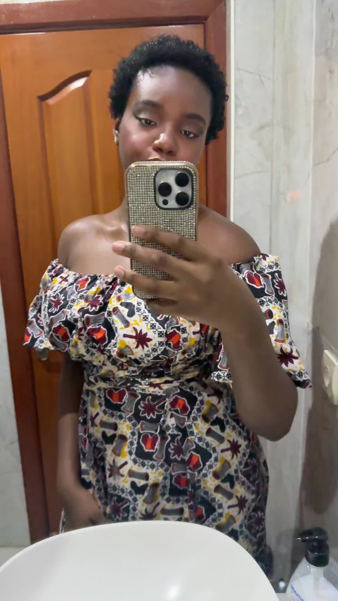 @nayaragomesgg
