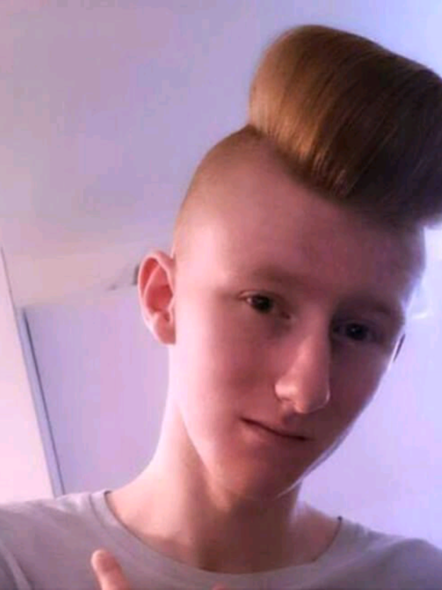 @🇵🇱Sean MacGuire🇵🇱