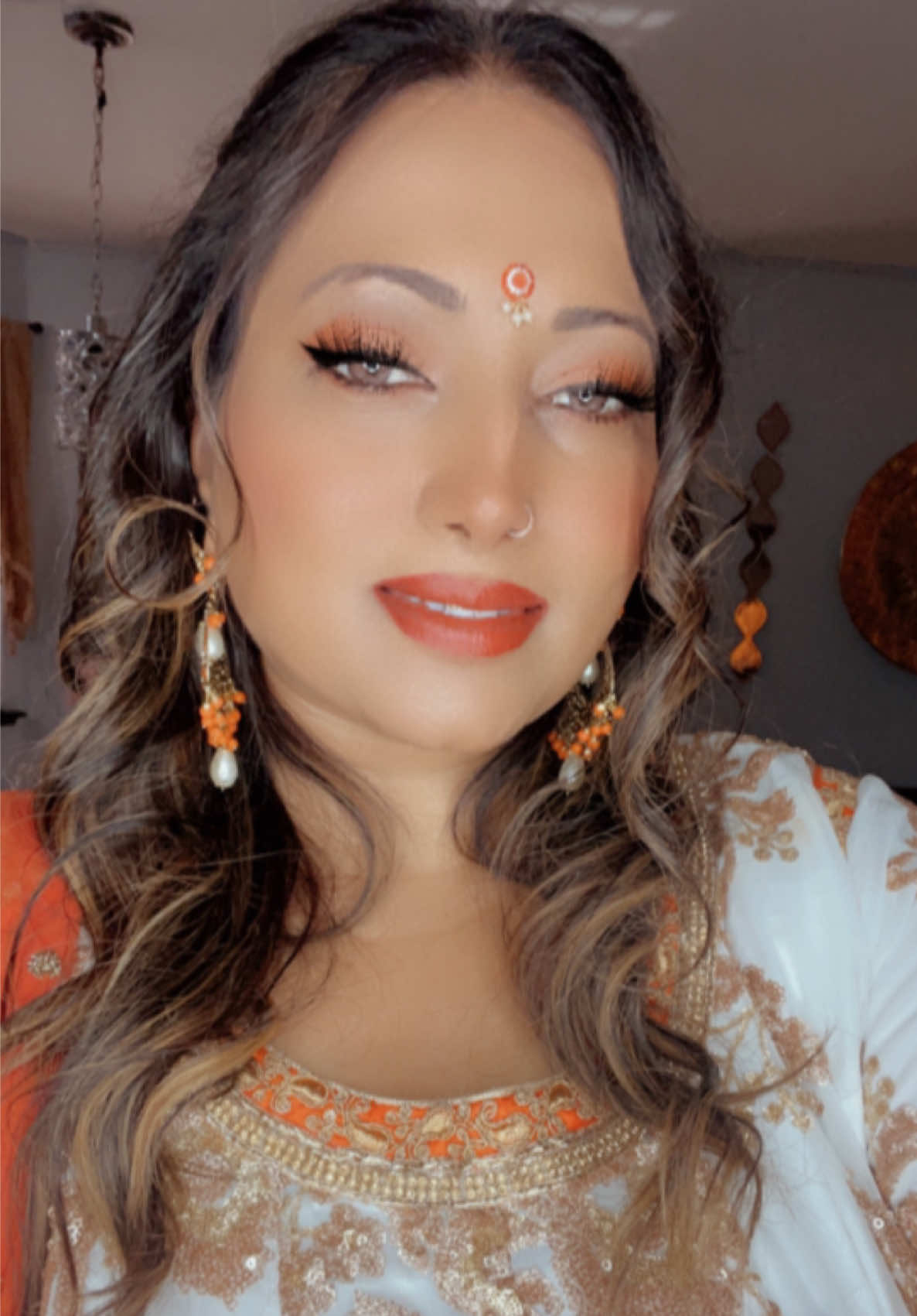 @AsliSona