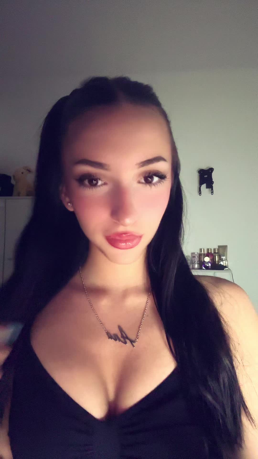 @nana𖣂