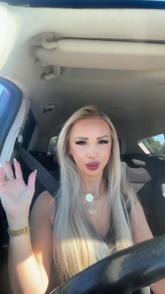 @SimplyChic
