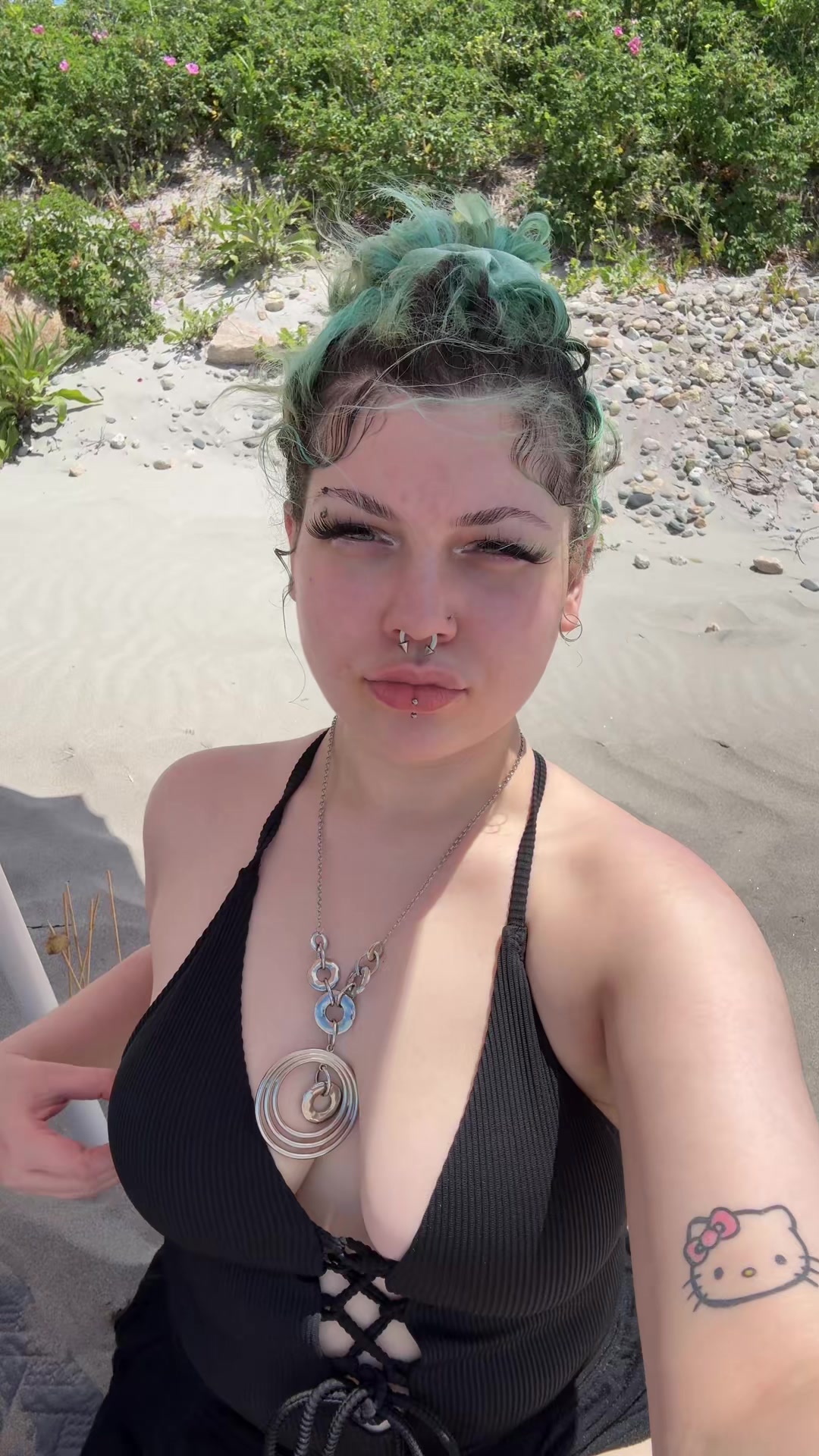 @mshellolitty