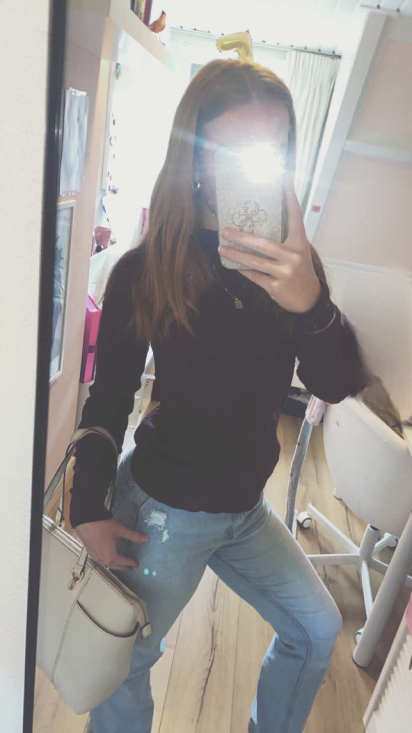 @✭𝐅𝐋𝐎𝐎𝐑✭