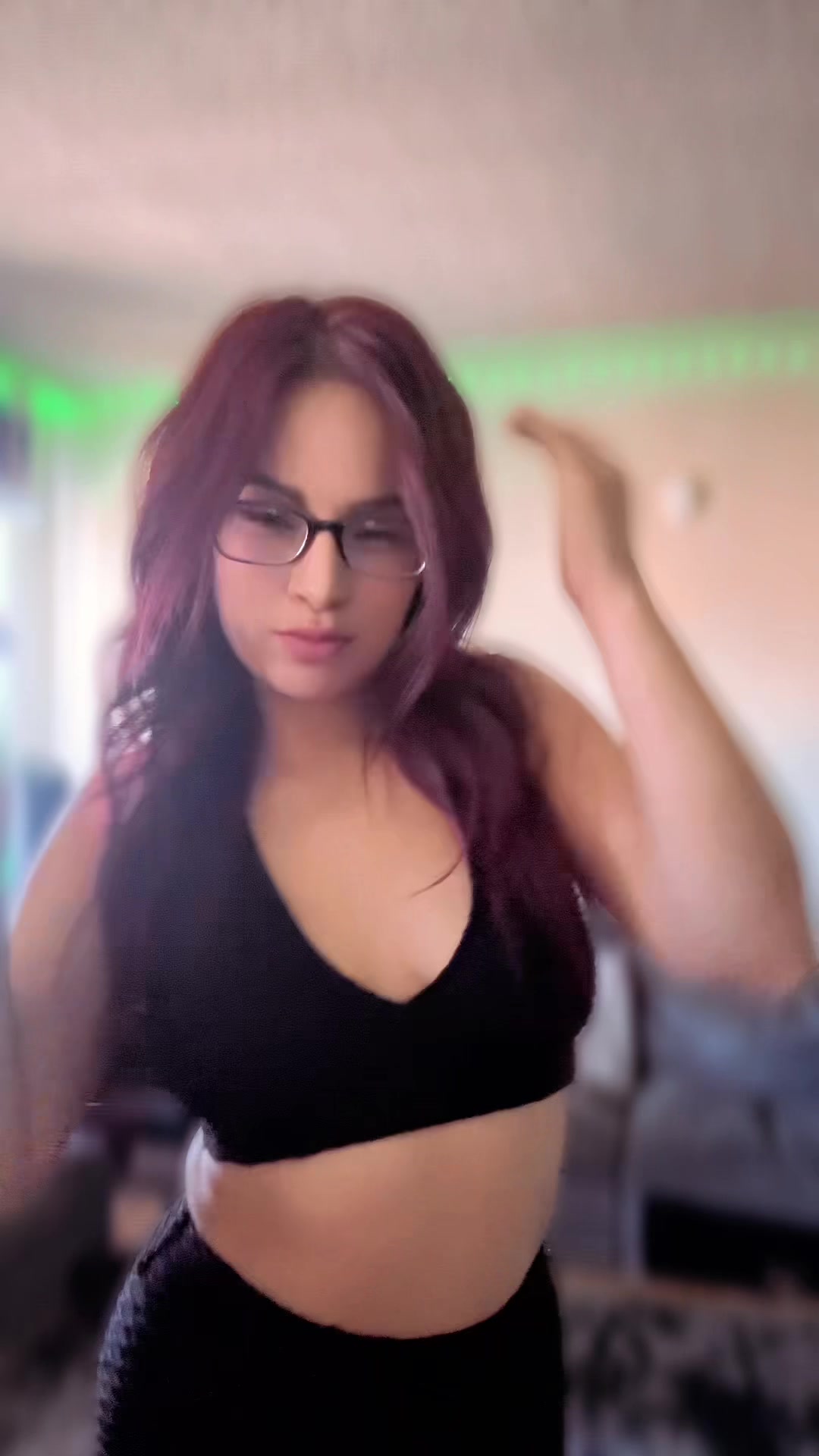 @KittynIza