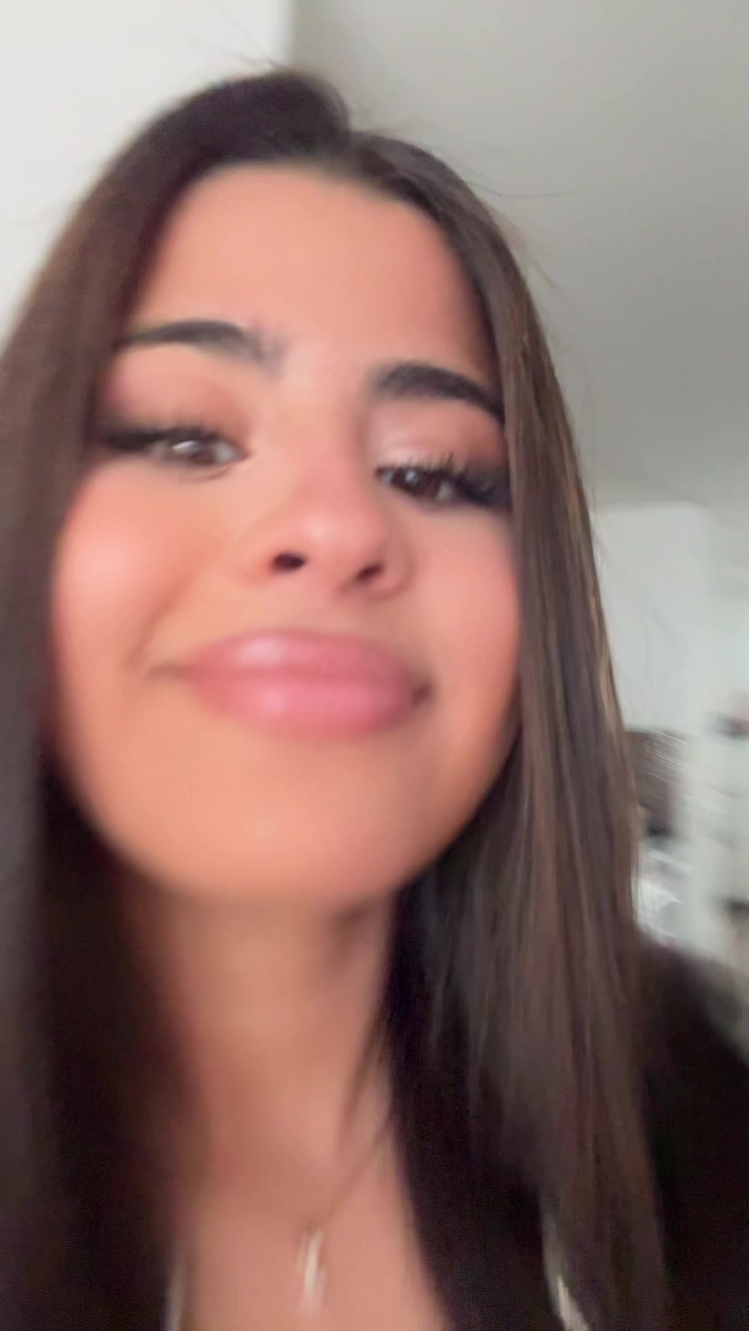 @⃟