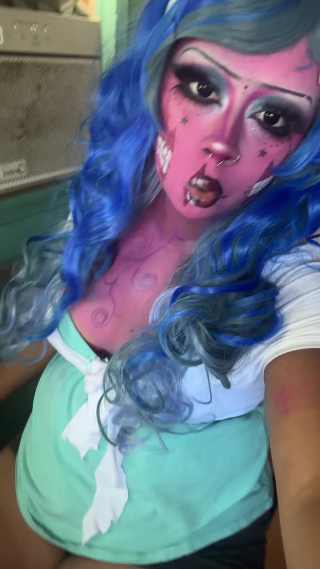 @𝓒𝓱𝓾𝓭𝓮𝓽𝓽𝓮 🤖