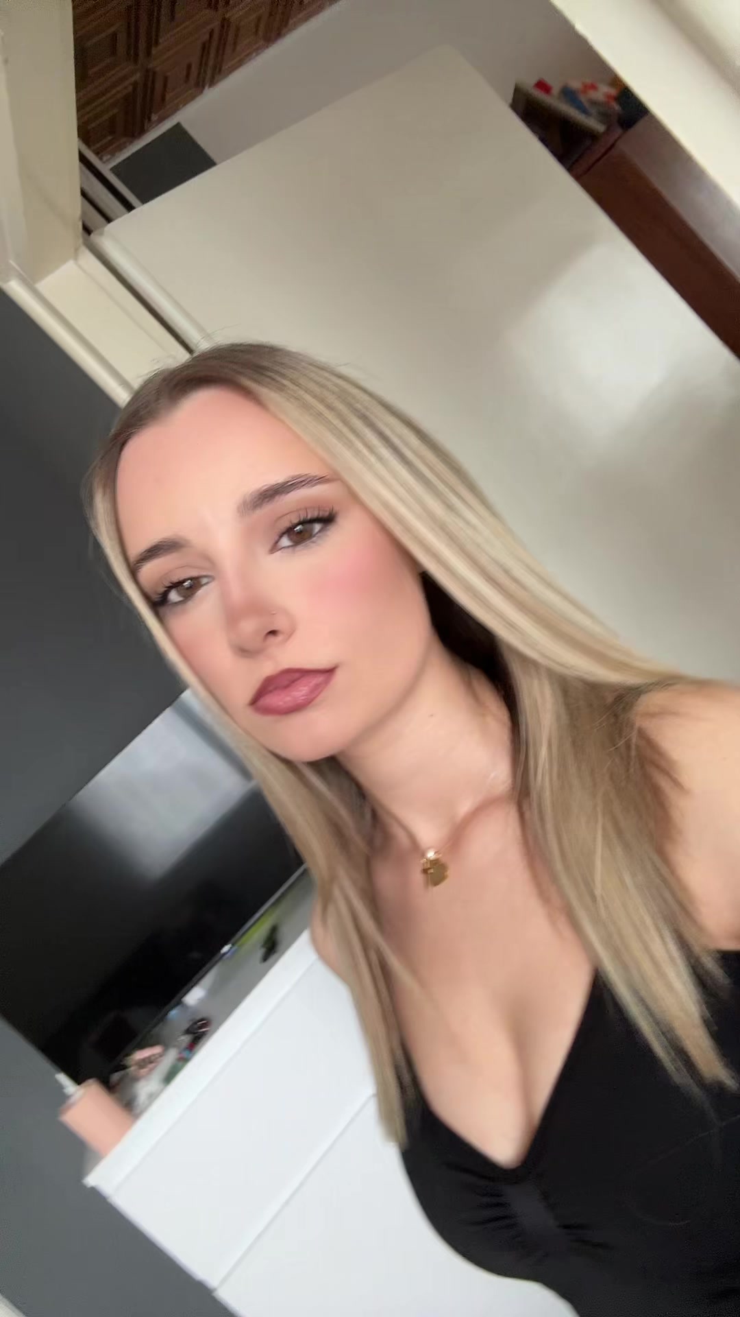 @👸🏼