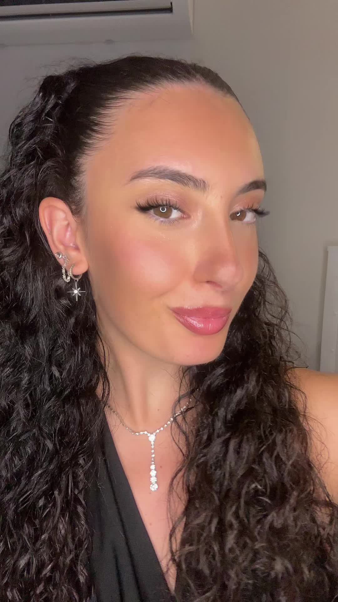 @𝙎𝙖𝙧𝙖🧸