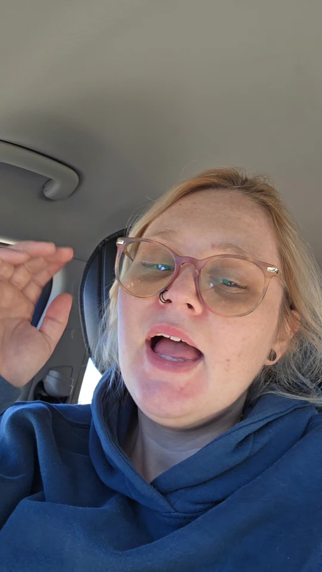 @EmieWonders