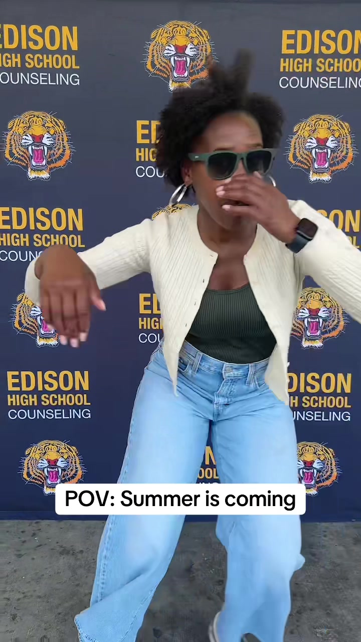 @Mrs.Kenyon ~School Counselor~