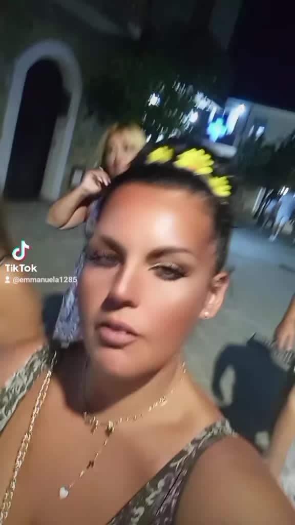 @Manuela