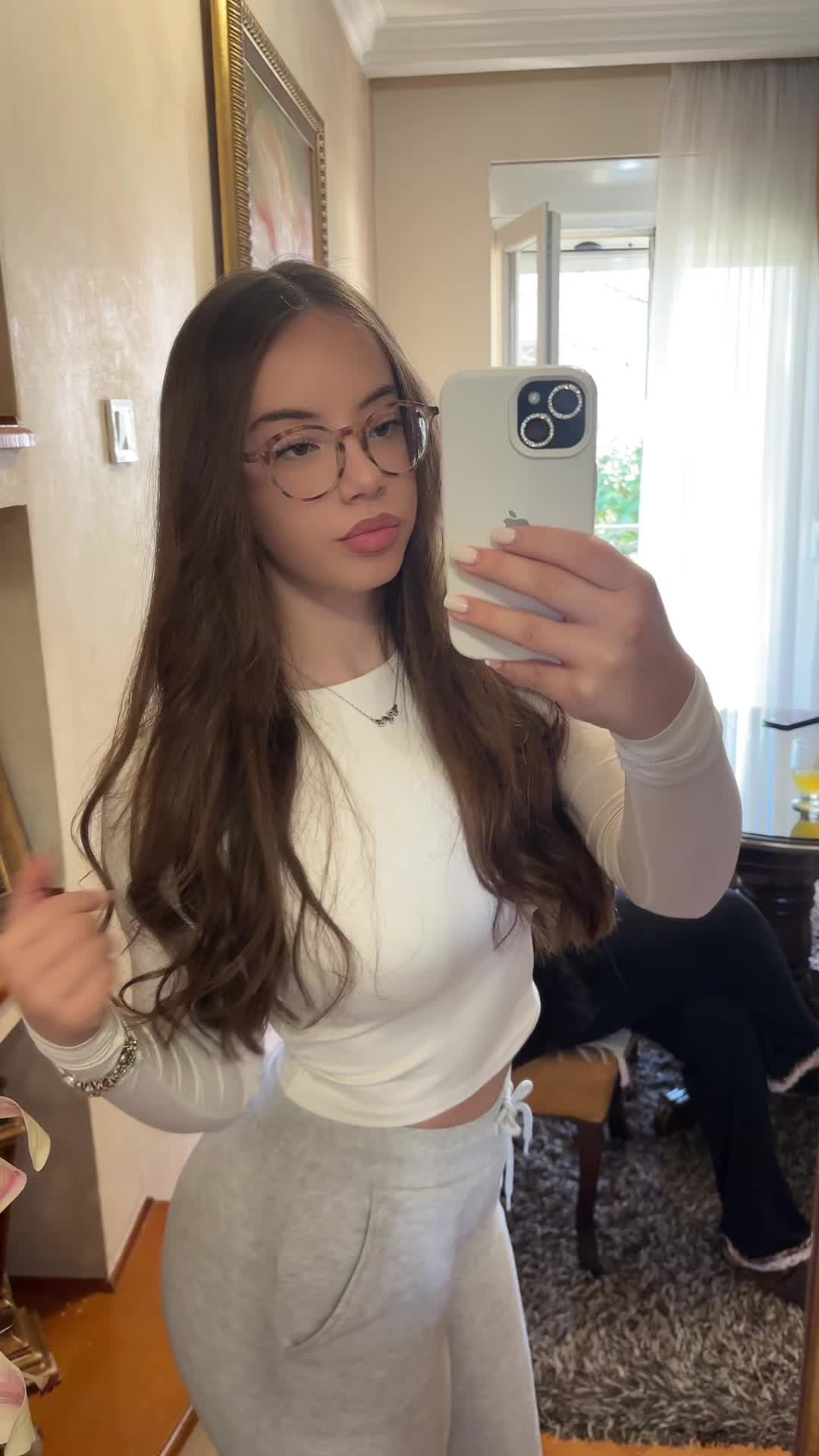@niiiksyyy_