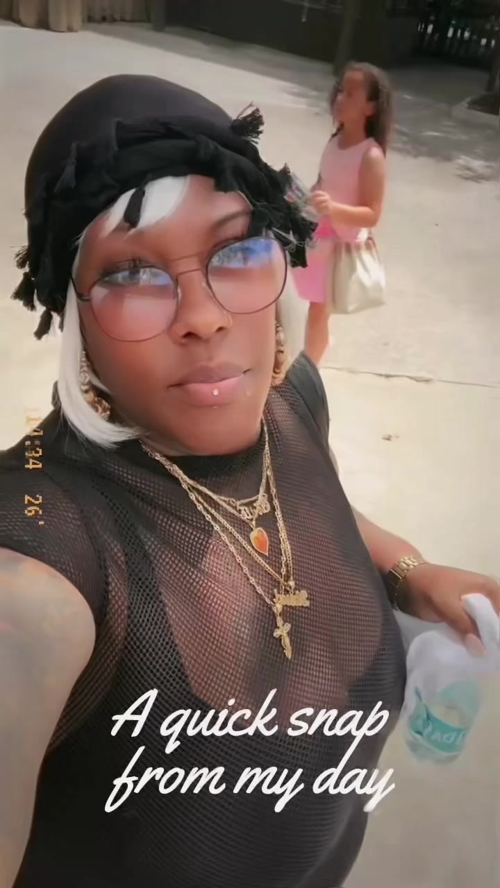 @BlondeBlessn
