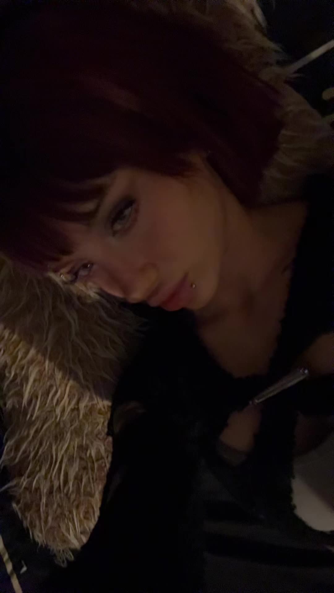 @روژآ