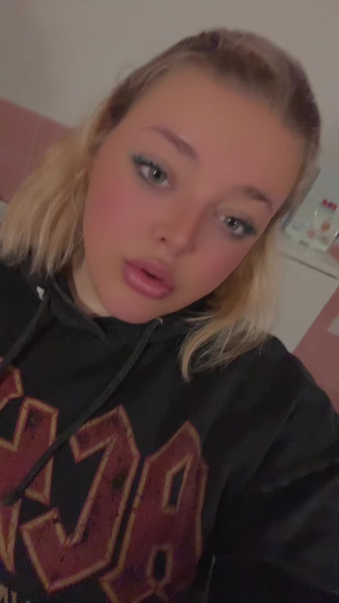 @Seine _Frau241124