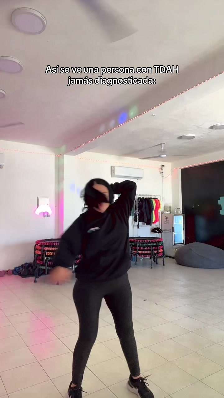 @Crishia Mejía