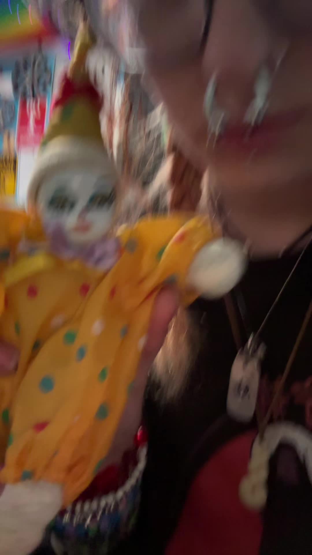 @armless.cum.circle