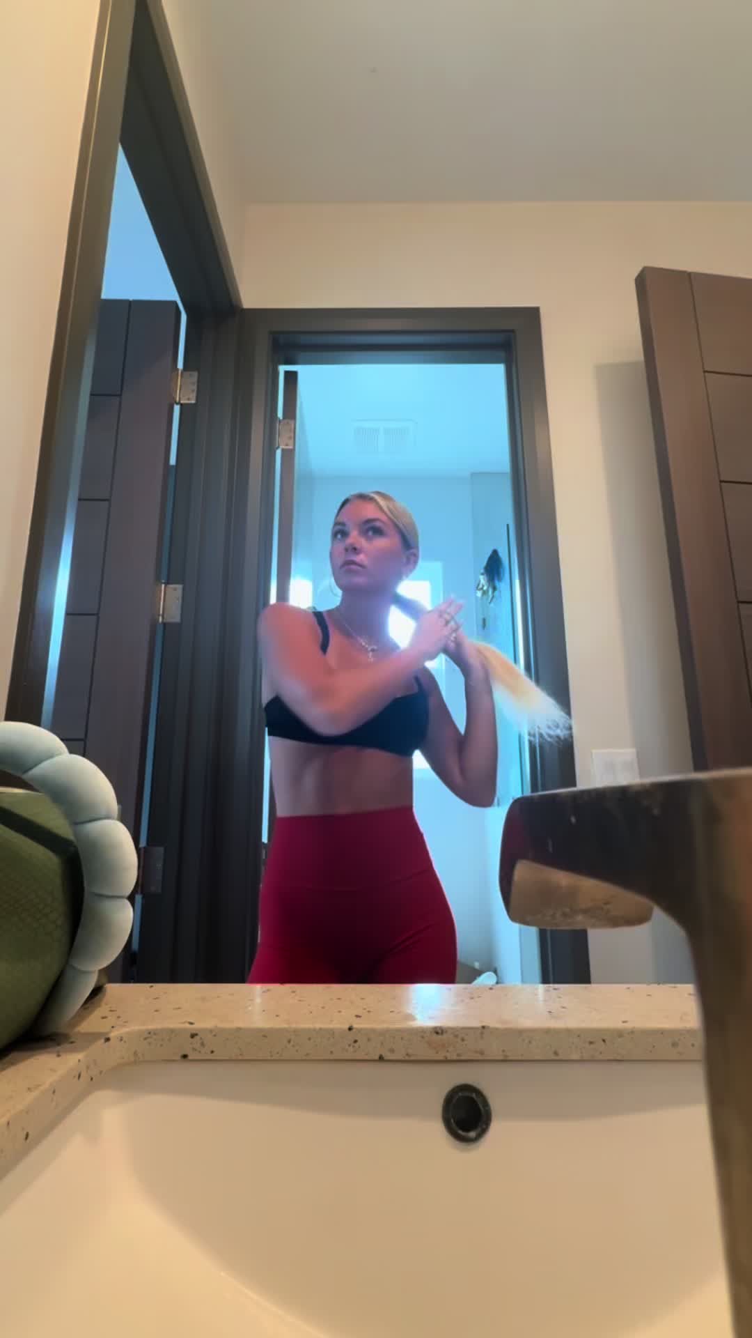 @BRIANA