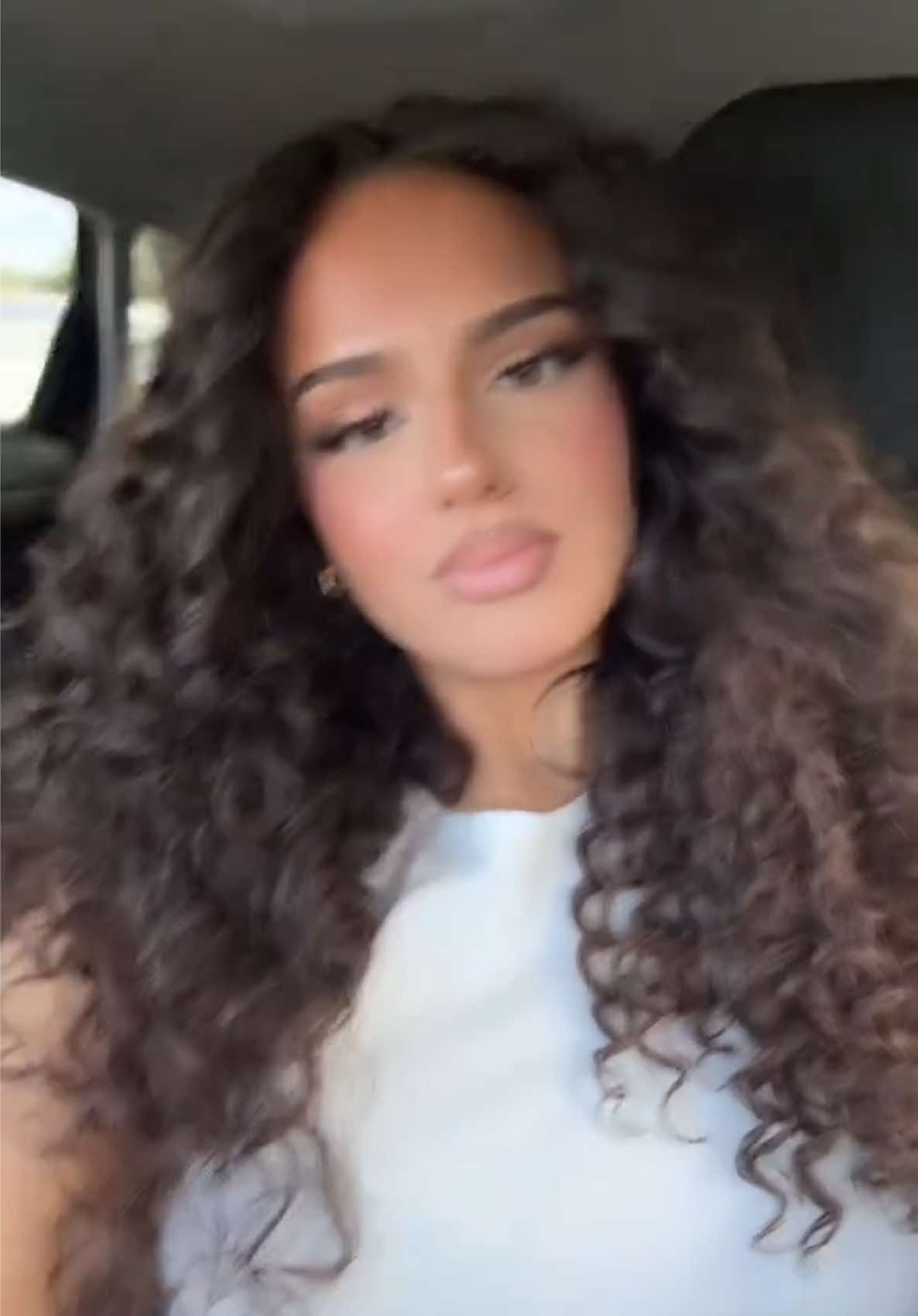 @SB🧞♀️
