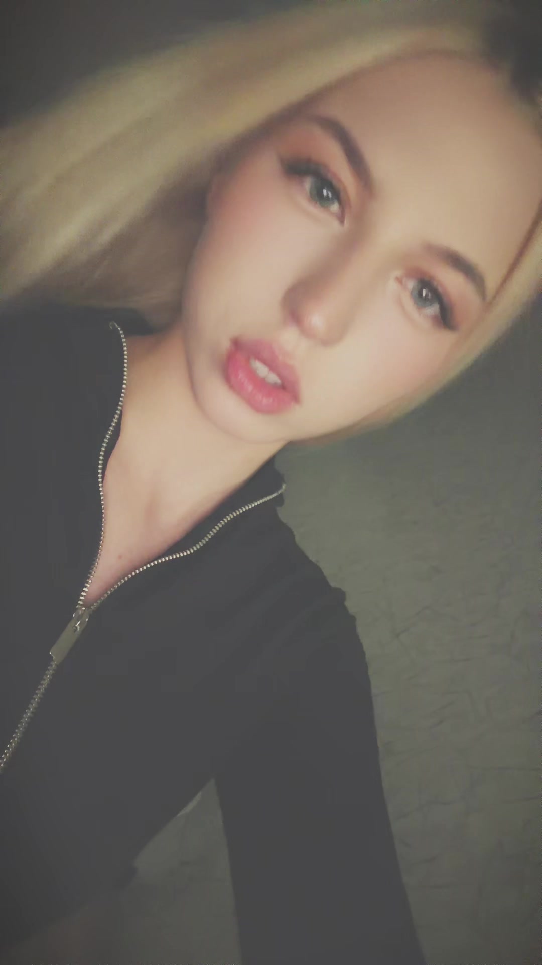 @<3