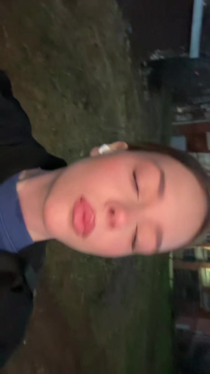 @полина🤲🏻