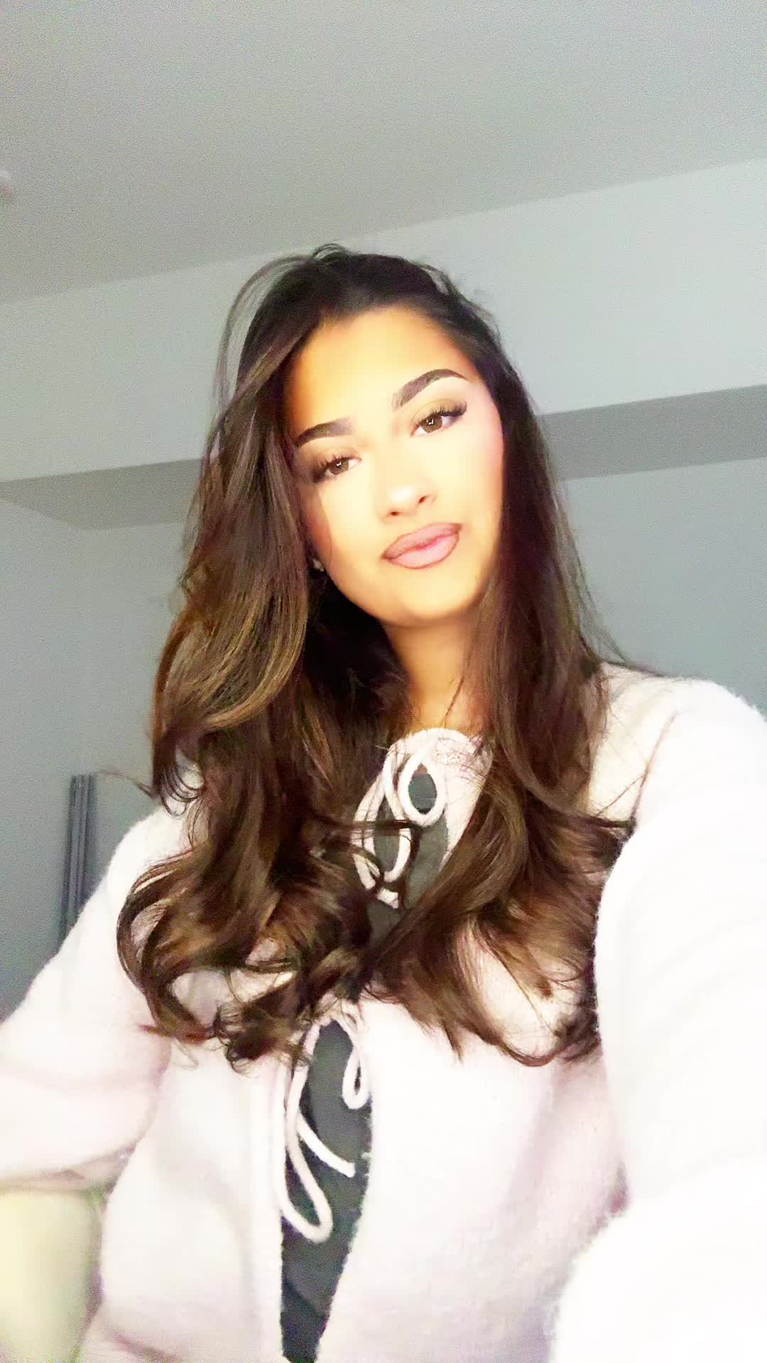 @𝐸🌺
