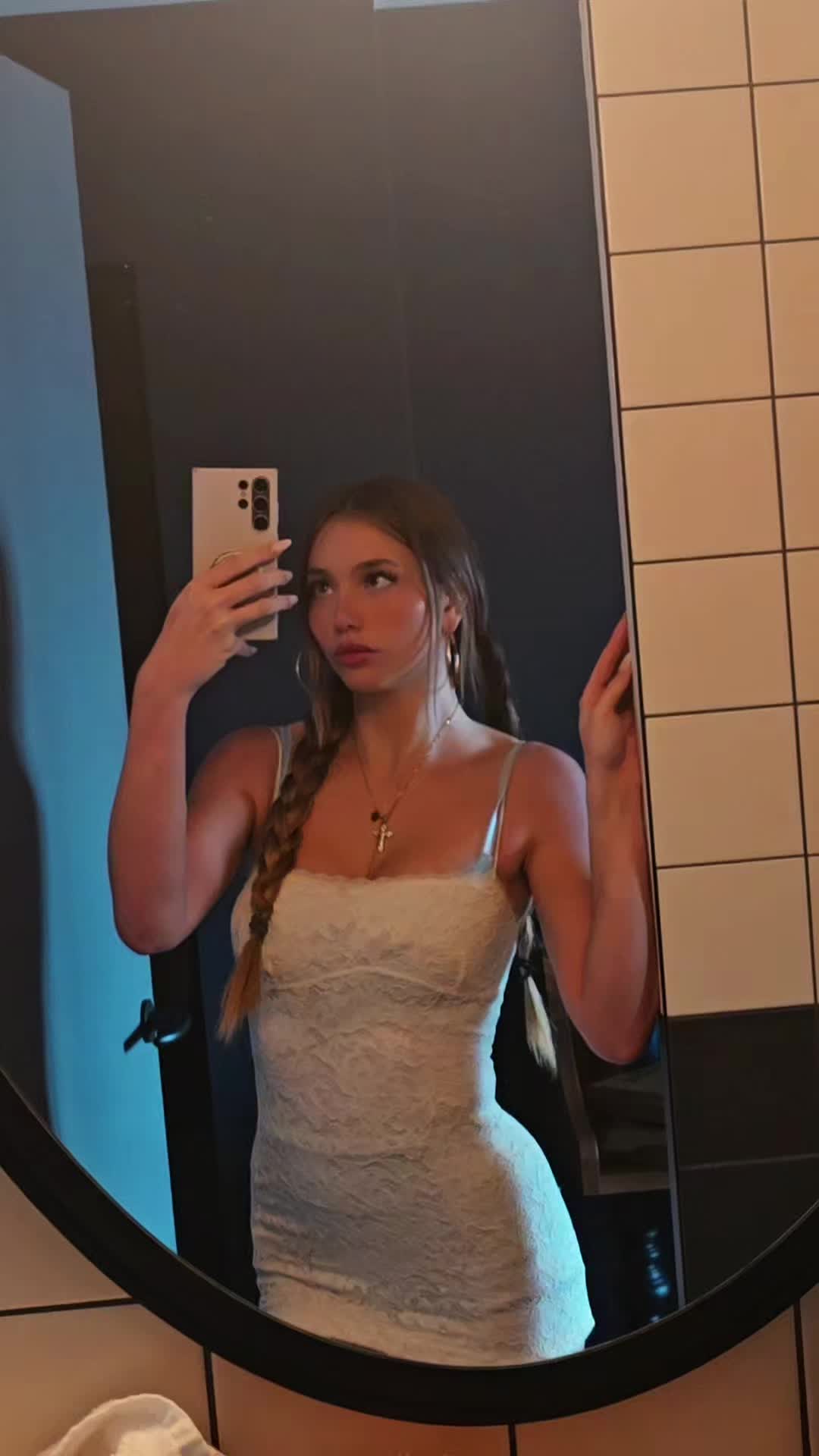 @Lara 🌸
