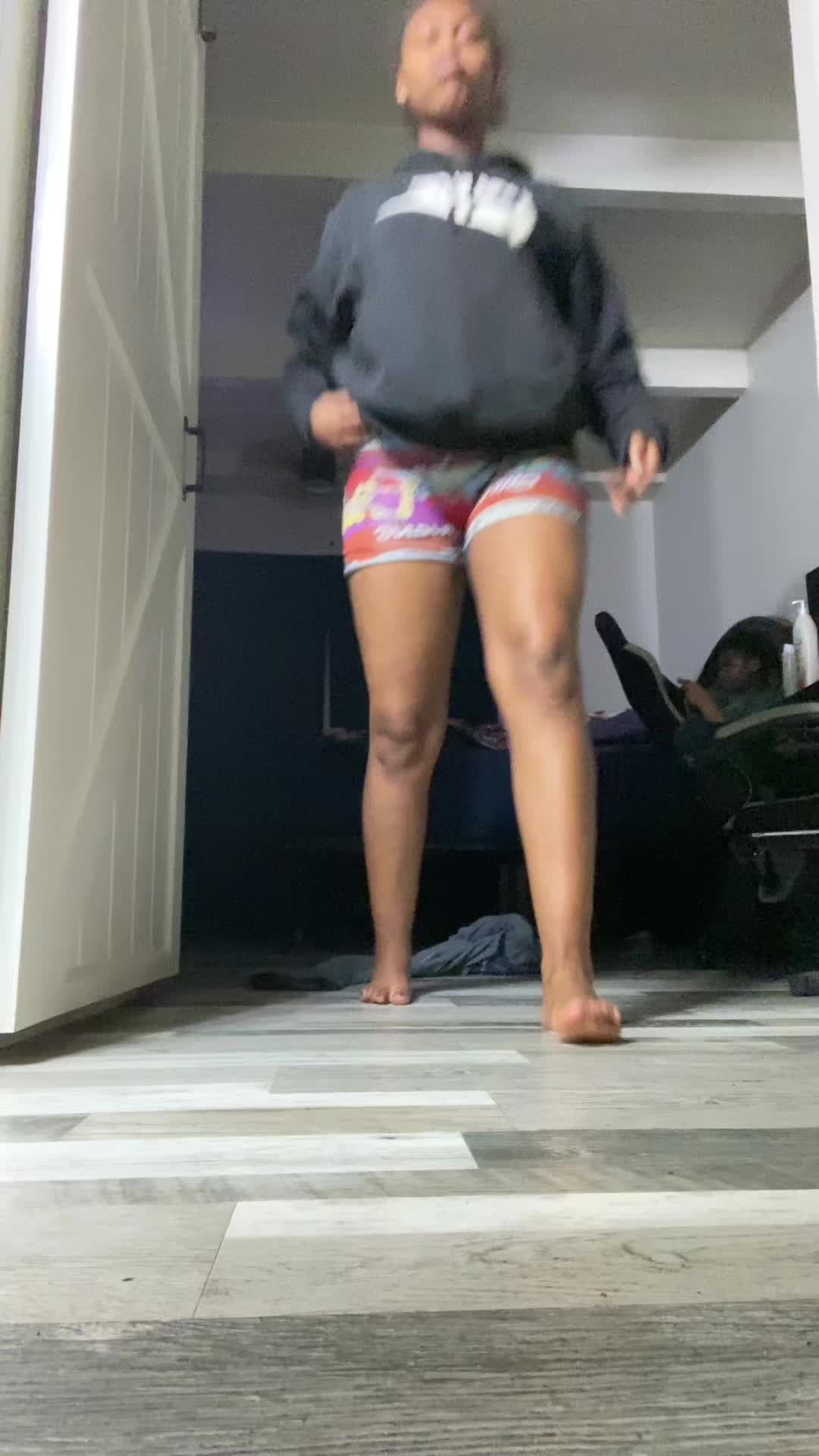 @div1ne0_0