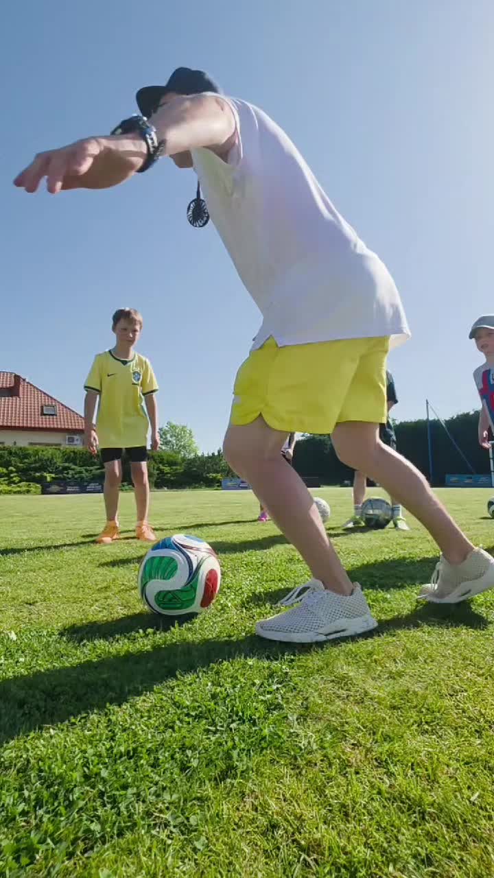 @Trener Dryblingu Piłkarskiego