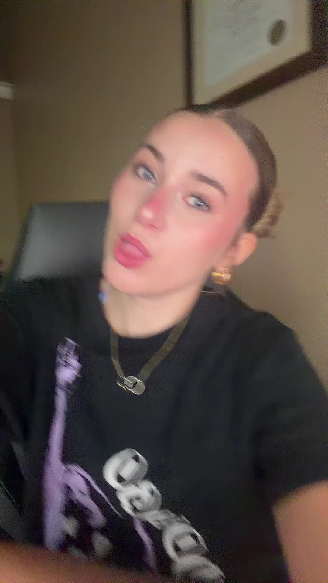 @🦄
