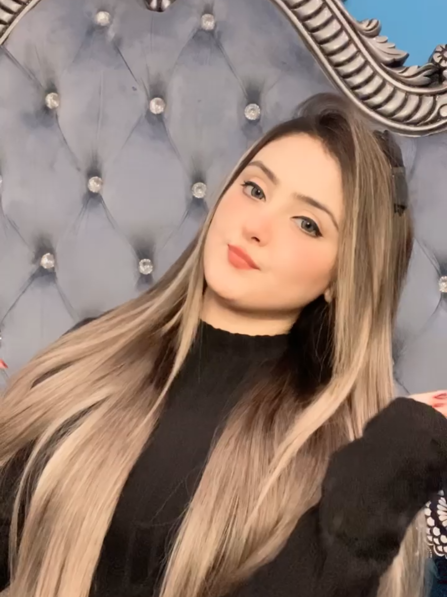 @Aყɱι Sԋαԋ🦋