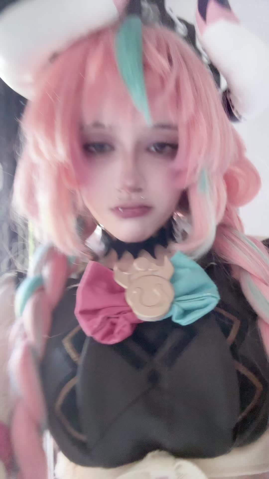 @ᑕᕼᗩᖇᖇ ✩°