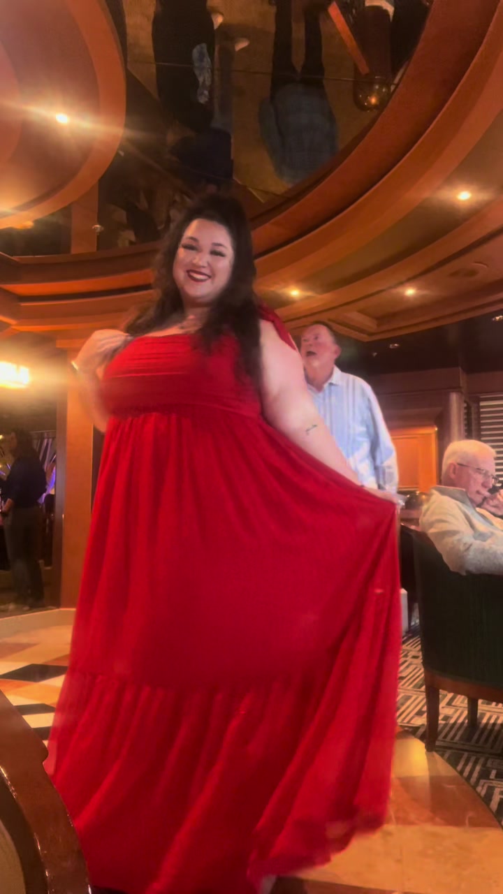 @Claire Plus Size Fashion